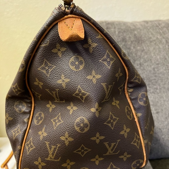 Authentic Louis Vuitton bag - Picture 4 of 12